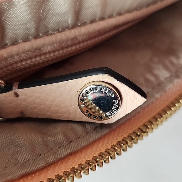 Karl Lagerfeld Paris straw spring clutch with tassels, like new. - Picture 11 of 16